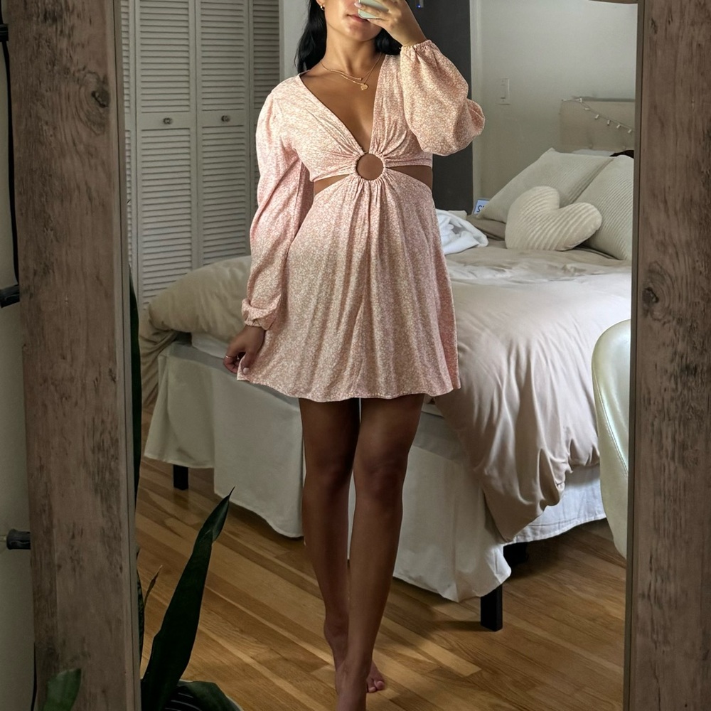 ❌SOLD❌ FOREVER 21 - Pink floral mini dress